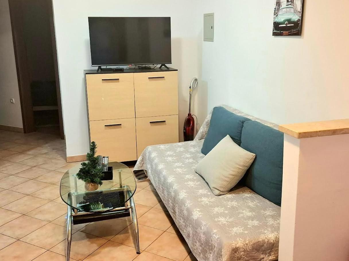 Apartmani Delas Pjescana Uvala Εξωτερικό φωτογραφία